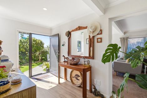 Photo of property in 64 Duncan Terrace, Kilbirnie, Wellington, 6022