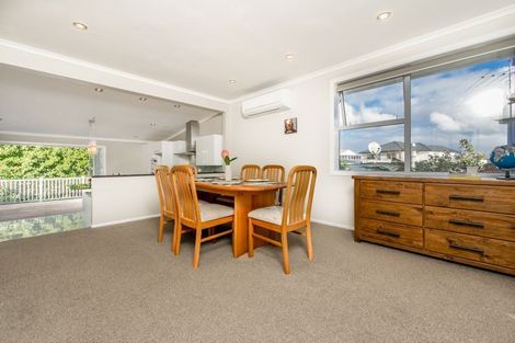 Photo of property in 18 Yeoman Place, Howick, Auckland, 2014