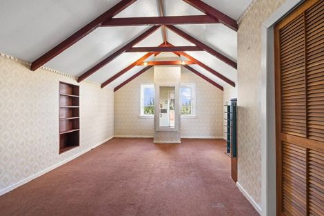 Photo of property in 8 Ross Street, Marton, 4710