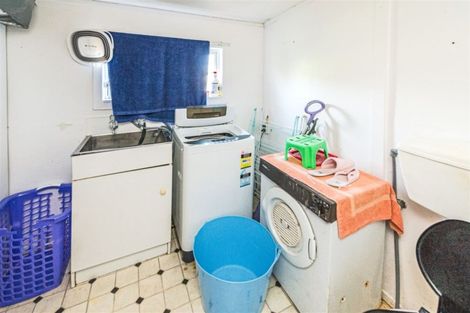 Photo of property in 33 Gibson Street, Aramoho, Whanganui, 4500