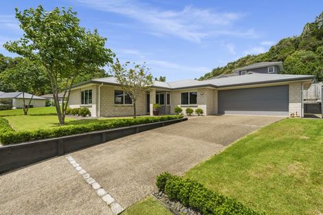 Photo of property in 61 Bathurst Crescent, Pyes Pa, Tauranga, 3112