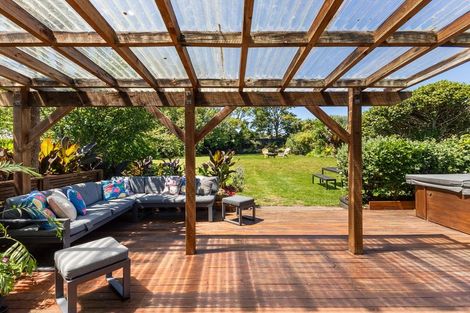 Photo of property in 21 Dale Road, Raumati South, Paraparaumu, 5032