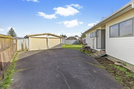 Photo of property in 11 Primrose Place, Manurewa, Auckland, 2102