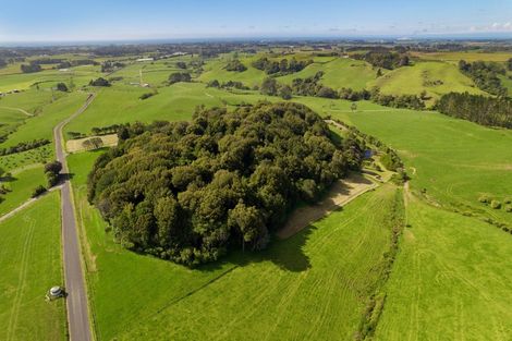 Photo of property in 277 Wortley Road, Waiongana, New Plymouth, 4373