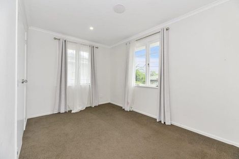 Photo of property in 11 Harrington Road, Henderson, Auckland, 0610
