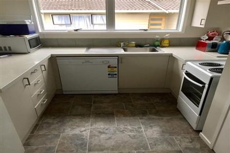 Photo of property in 13 Wilkinson Way, Browns Bay, Auckland, 0630