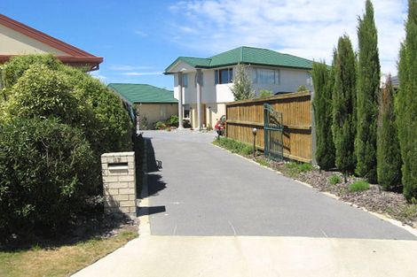 Photo of property in 17 Jasper Place, Northwood, Christchurch, 8051