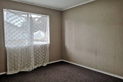 Photo of property in 23 Everglade Drive, Goodwood Heights, Auckland, 2105