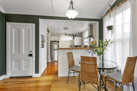 Photo of property in 23 Main Road, Raglan, 3225