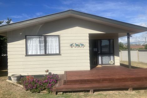 Photo of property in 74 New York Street, Martinborough, 5711