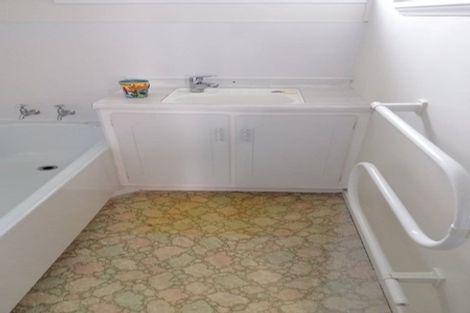 Photo of property in 2/3 Butterworth Drive, Glendene, Auckland, 0602