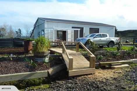 Photo of property in 15 Newcombe Road, Otaua, Waiuku, 2682