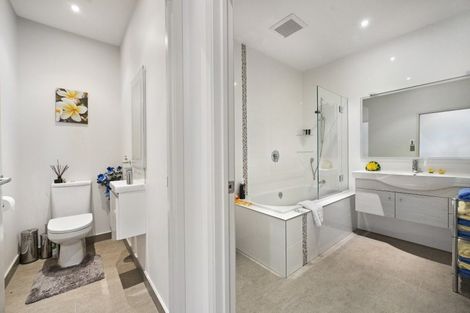 Photo of property in 93 Tiri Road, Tindalls Beach, Whangaparaoa, 0930