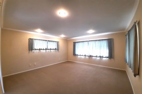Photo of property in 69 Middlefield Drive, East Tamaki Heights, Auckland, 2016