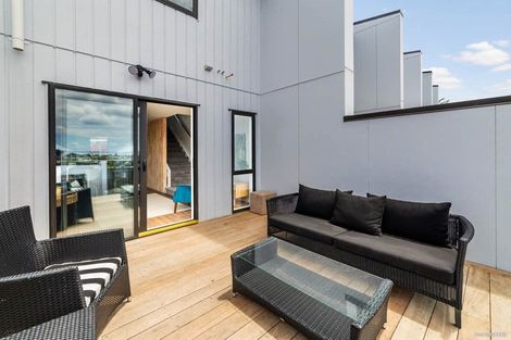 Photo of property in 1/735 East Coast Road, Browns Bay, Auckland, 0630