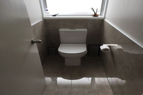 Photo of property in 1/172 Fisher Parade, Farm Cove, Auckland, 2012