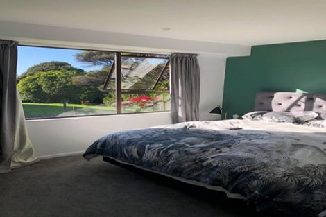 Photo of property in 11 Lorena Place, West Harbour, Auckland, 0618