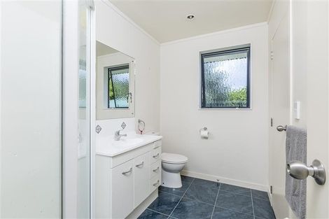 Photo of property in 2/53 Sylvia Road, Hillcrest, Auckland, 0627