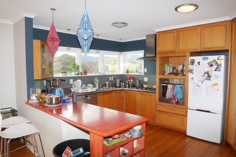 Photo of property in 18 Kirkway, Raumati Beach, Paraparaumu, 5032