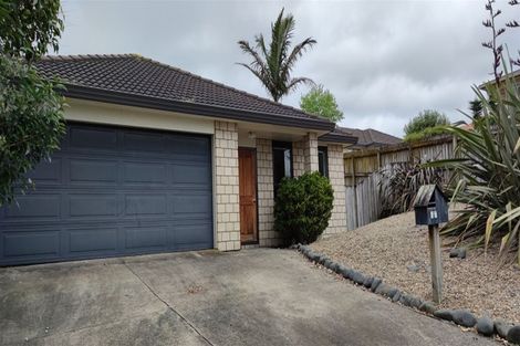 Photo of property in 17 George Arthur Place, Pukekohe, 2120