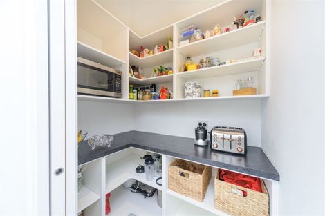 Photo of property in 8 Poplar Grove, Feilding, 4702