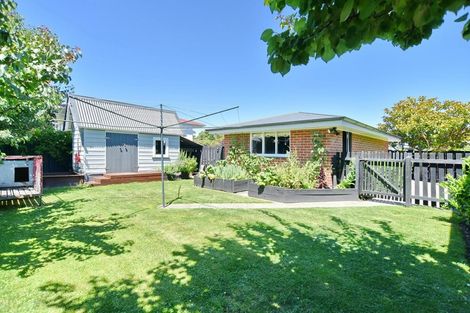 Photo of property in 32 Seddon Street, Rangiora, 7400