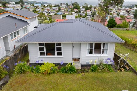 Photo of property in 65 Waihora Crescent, Waitangirua, Porirua, 5024