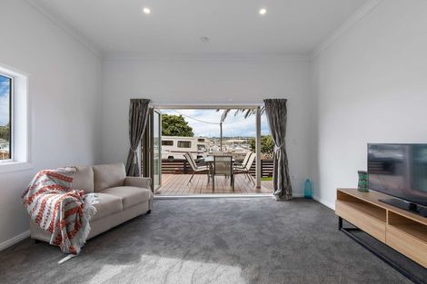 Photo of property in 498 Evans Bay Parade, Hataitai, Wellington, 6021