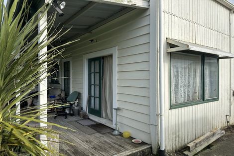 Photo of property in 26 York Street, Eltham, 4322