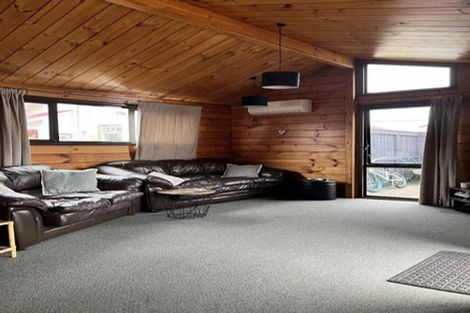 Photo of property in Princeton Gardens, 2/58 Cuba Street, Petone, Lower Hutt, 5012