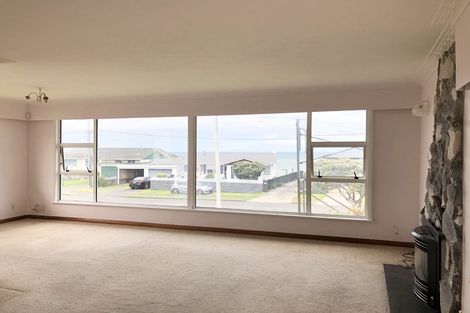 Photo of property in 176 Karaka Street, Castlecliff, Whanganui, 4501