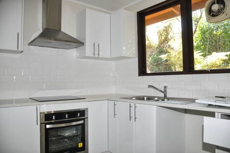 Photo of property in 44 Valley View Road, Glenfield, Auckland, 0629