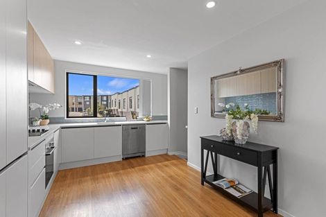 Photo of property in 10 Hinonga Loop, Silverdale, 0932