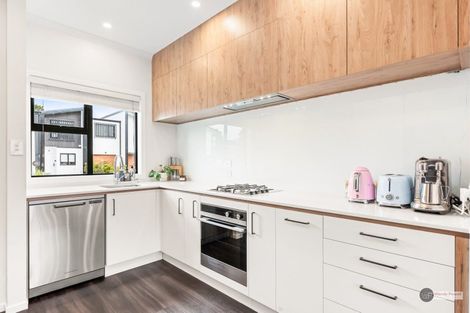 Photo of property in 3 Josland Lane, Wallaceville, Upper Hutt, 5018