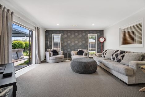 Photo of property in 8 Farleigh Close, Huntington, Hamilton, 3210