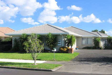Photo of property in 3 Paradise Place, Pakuranga Heights, Auckland, 2010