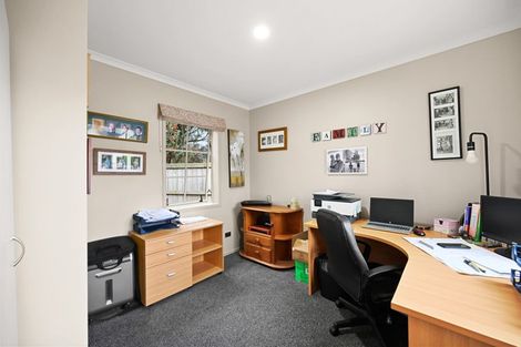 Photo of property in 9 Roderick Place, Rototuna, Hamilton, 3210