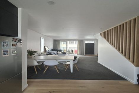 Photo of property in 3/30 Pirie Street, Mount Victoria, Wellington, 6011