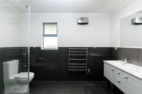 Photo of property in 26 Russell Street, Picton, 7220