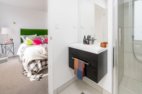 Photo of property in 16b Inglis Street, Seatoun, Wellington, 6022