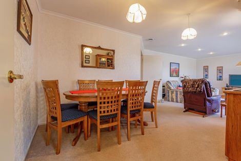 Photo of property in 7 Strachan Way, Highbury, Palmerston North, 4412