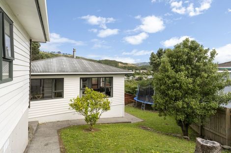 Photo of property in 36 Northumberland Street, Cannons Creek, Porirua, 5024
