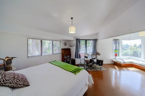 Photo of property in 7 Albert Street, Clive, 4102