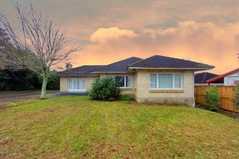 Photo of property in 42 Hillcrest Road, Hillcrest, Hamilton, 3216