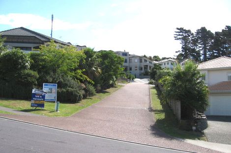 Photo of property in 71 Penguin Drive, Murrays Bay, Auckland, 0630