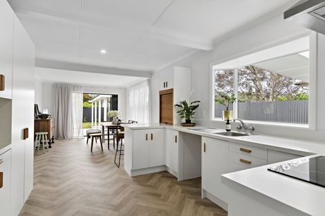 Photo of property in 35 Richmond Road, Carterton, 5713