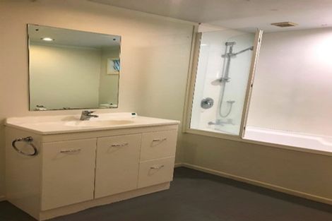 Photo of property in 14 Lanigan Street, Birkdale, Auckland, 0626