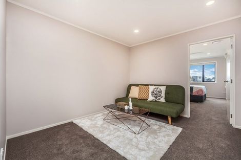 Photo of property in 12/11 Jack Conway Avenue, Manukau, Auckland, 2104