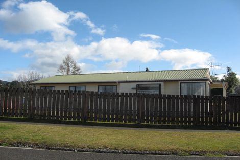 Photo of property in 2 Runuku Grove, Turangi, 3334
