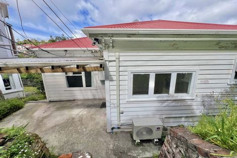 Photo of property in 7 Hadfield Terrace, Kelburn, Wellington, 6012
